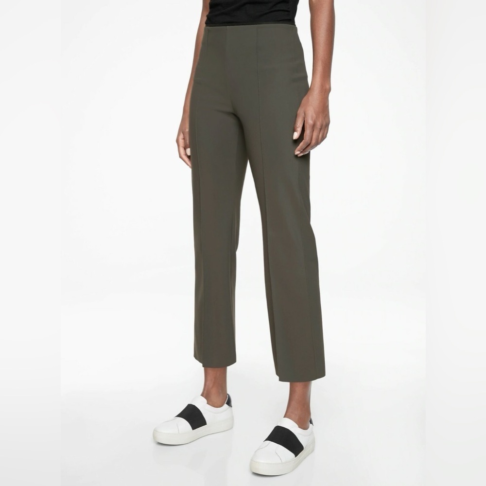Athleta Mercurial Crop Pants in Arbor Olive